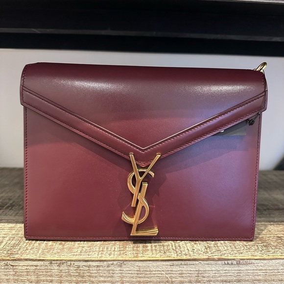 Saint Laurent Medium Cassandra Shoulder Bag - Picture 7 of 14